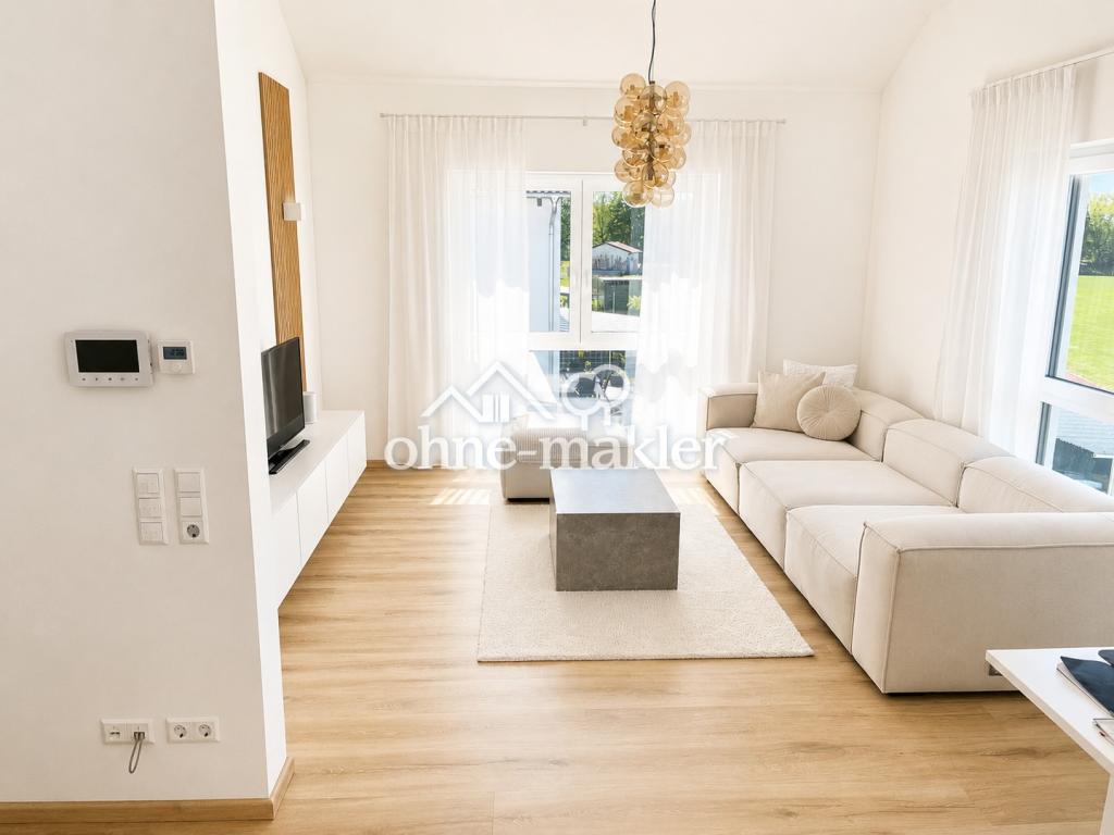 Exklusive 3-Zimmer-Neubauwohnung m. Balkon, EBK, 2-Stellplätze - Photo 1