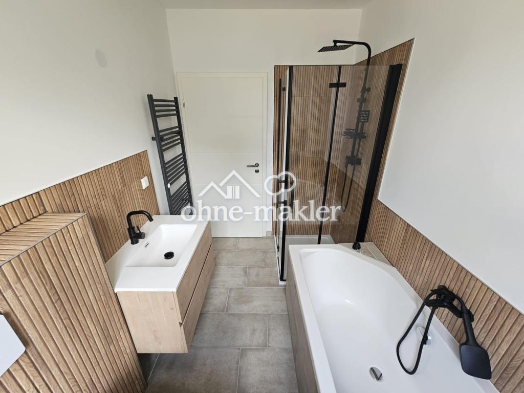 Stilvolle 2-Zimmer-Wohnung mit Regendusche, Badewanne & hochwertiger Ausstattung in Bernau - Photo 5