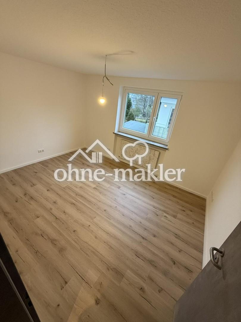 TOP-Sanierte 5-Zimmer Wohnung in Oberkotzau - Photo 2