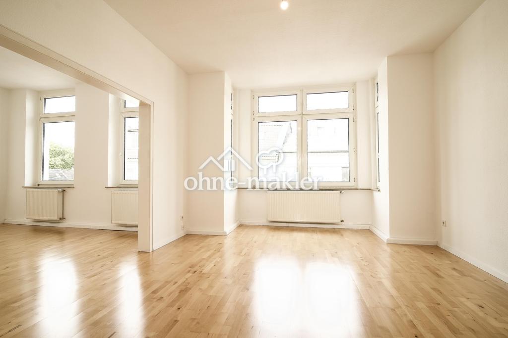 3,5-Raum-Altbauwohnung mit Balkon und Einbauküche zwischen Wilhelmplatz und Wasserbahnhof - Foto 1