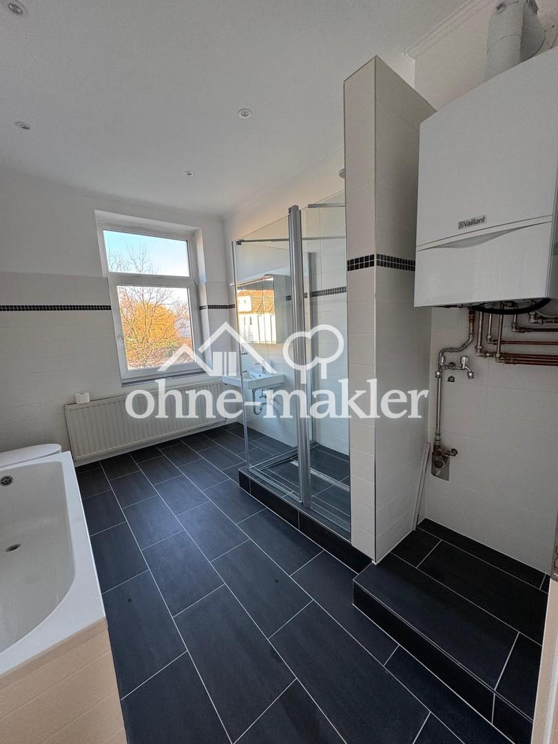 Traumhafte Altbau 3 Zimmer Wohnung in zentraler Lage - Foto 3