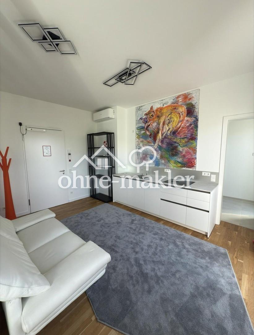 Penthouse-Designstudio mit Balkon & Aufzug – Neubau 2022 – Möbliert – 1.590 € warm - Photo 1