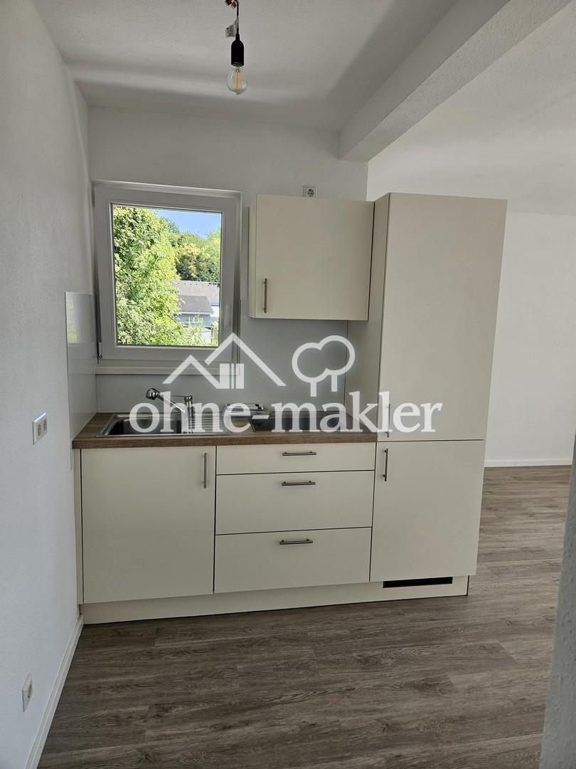 Renovierte, zentralgelegene 1-Zi. Whg. mit Balkon und Alpensicht - Photo 2