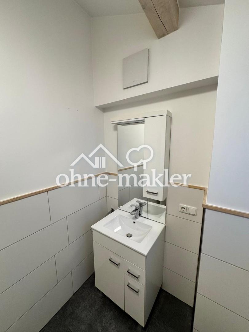 Dachgeschosswohnung – zentral - ideal für 1 Person - Photo 2
