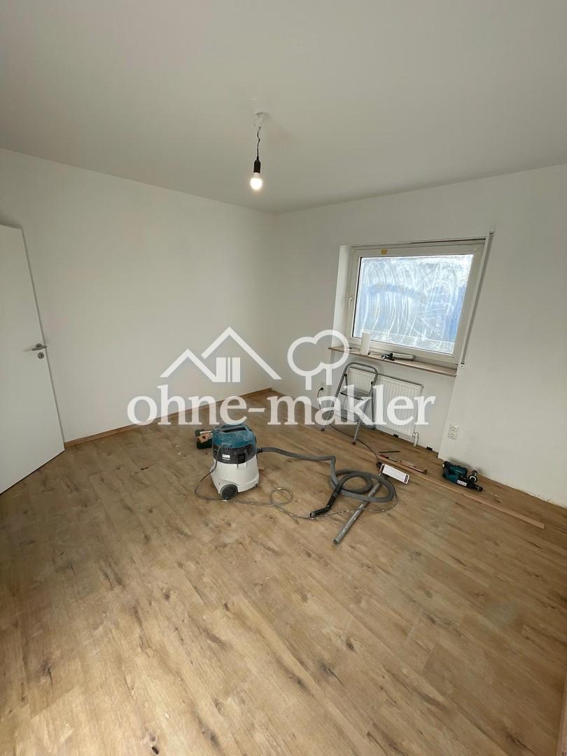 Stilvoll sanierte 3-Zimmer-Wohnung mit 2 Balkonen, Stellplatz & Gartennutzung - Foto 2