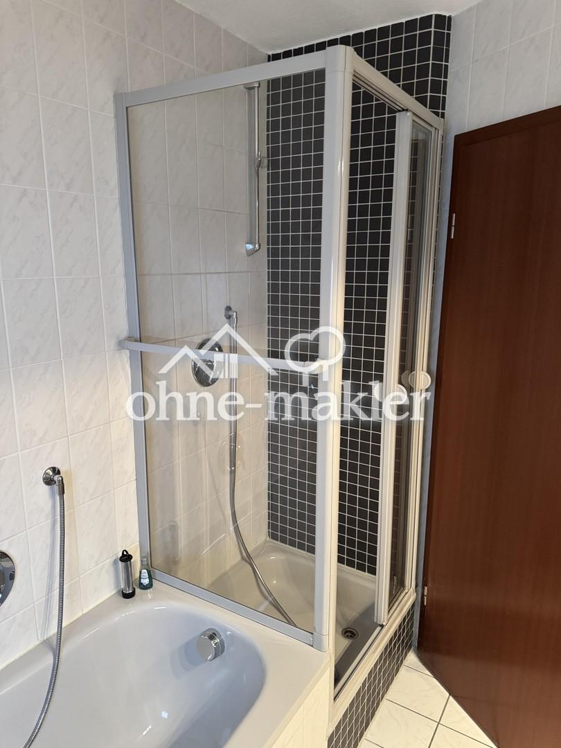 Gepflegte 2-Zimmer-Erdgeschosswohnung mit Balkon, Fußbodenheizung & Stellplatz - Foto 4