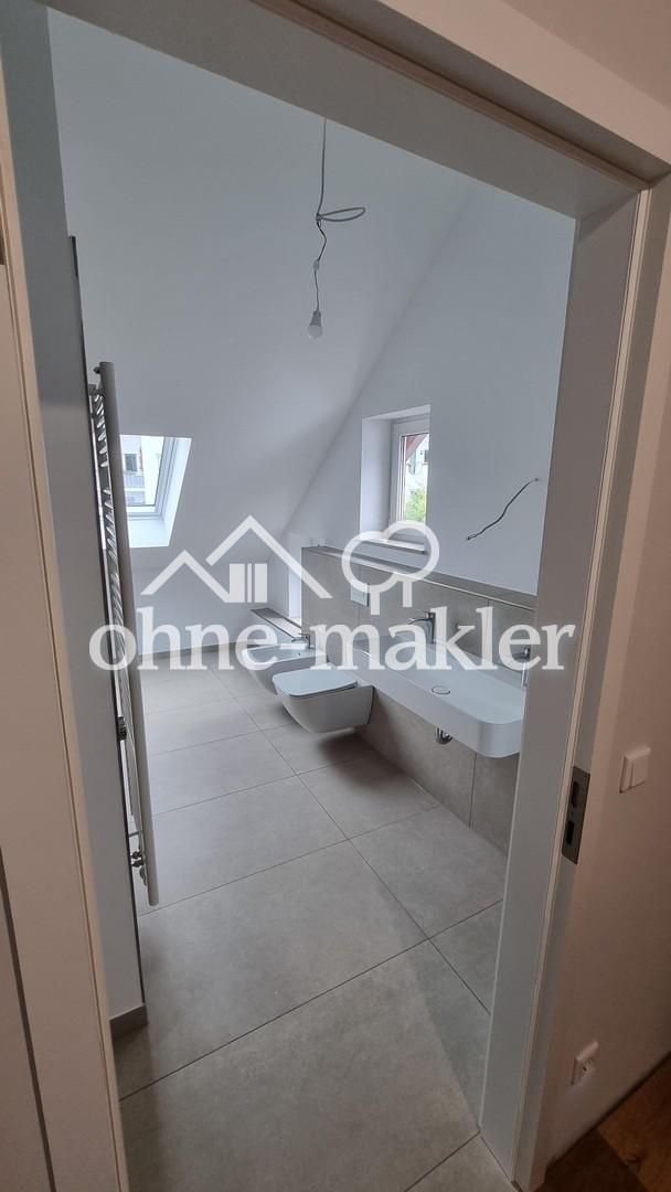 Erstbezug 3,5-Zimmer Dachgeschosswohnung mit wunderschöner Aussicht - Foto 4