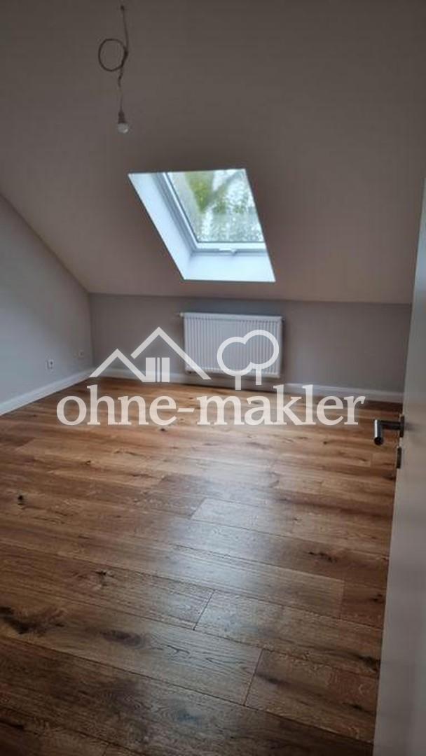 Erstbezug 3,5-Zimmer Dachgeschosswohnung mit wunderschöner Aussicht - Photo 3
