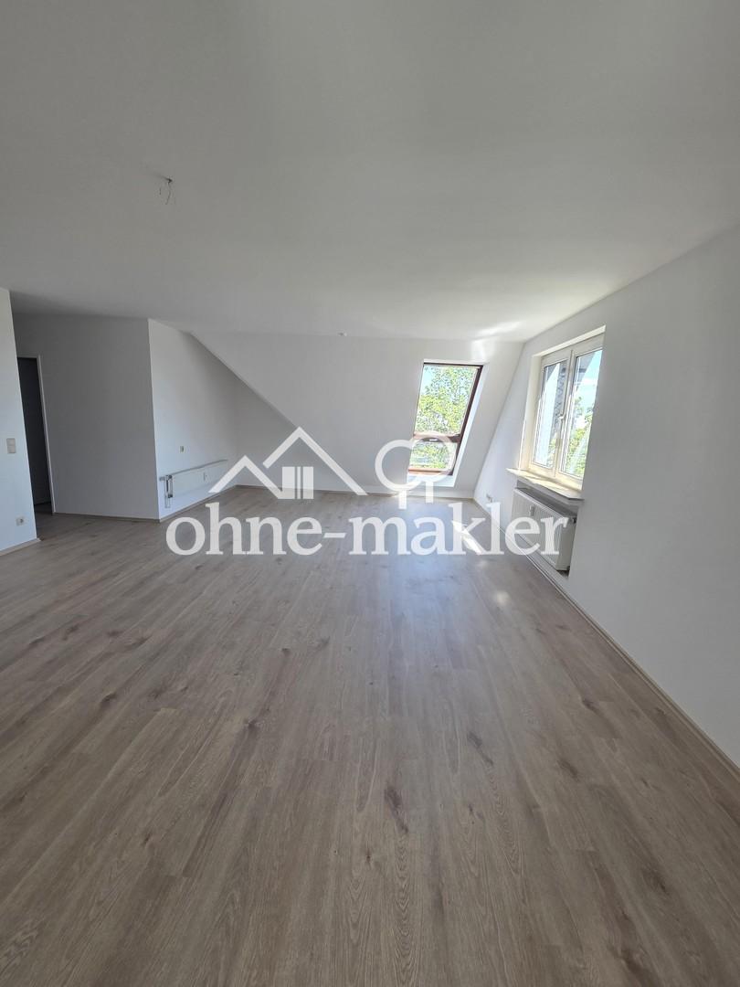 Schöne helle 2-Zimmer Wohnung im DG - Photo 2