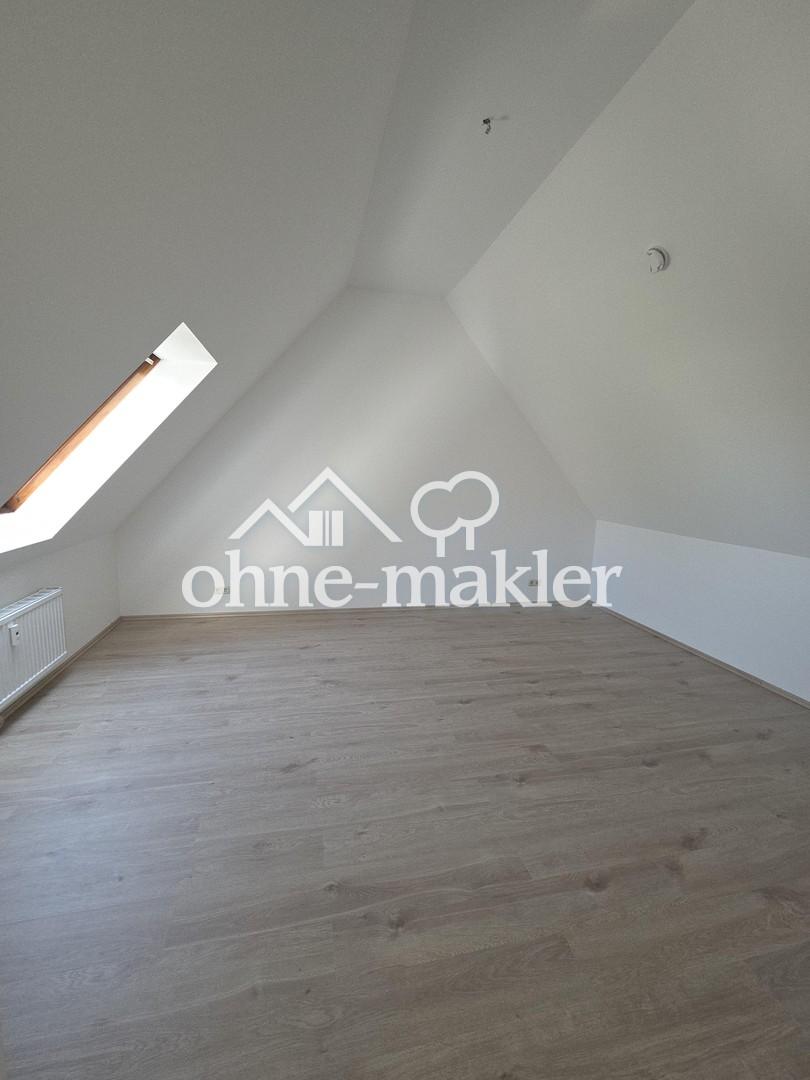 Schöne helle 2-Zimmer Wohnung im DG - Photo 1