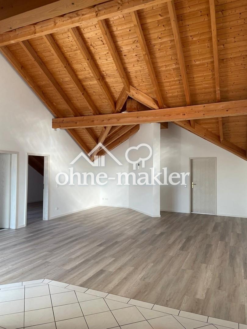 Helle 3-Zimmerwohung Dachgeschoss in attraktiver Lage - Photo 2