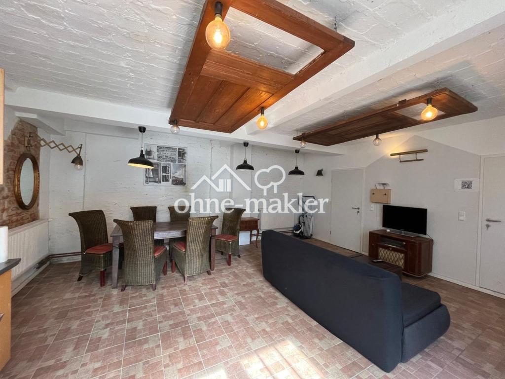 Möbliertes 4-Raum-Apartment/Furnished 4-Room Apartment with Terrace - Photo 1