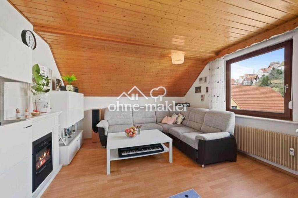 Schöne 3,5 Zimmer DG-Wohnung mit Balkon - Photo 1