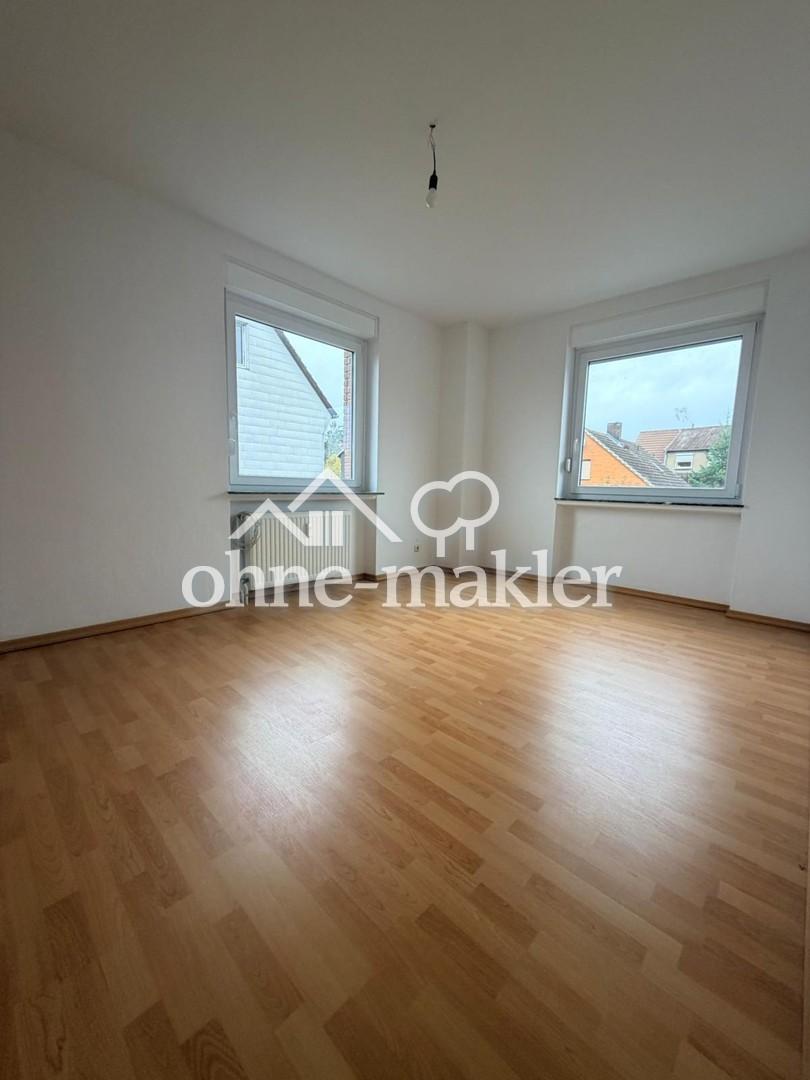 Großzügige 4-Zimmer-Wohnung/ OG/ Balkon/ Stellplatz in SICKTE - Foto 2