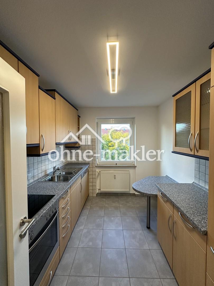 Lichtdurchflutete 3-Zimmer-Wohnung | 3.OG | frisch renoviert | Einbauküche, Balkon, Garage - Foto 3