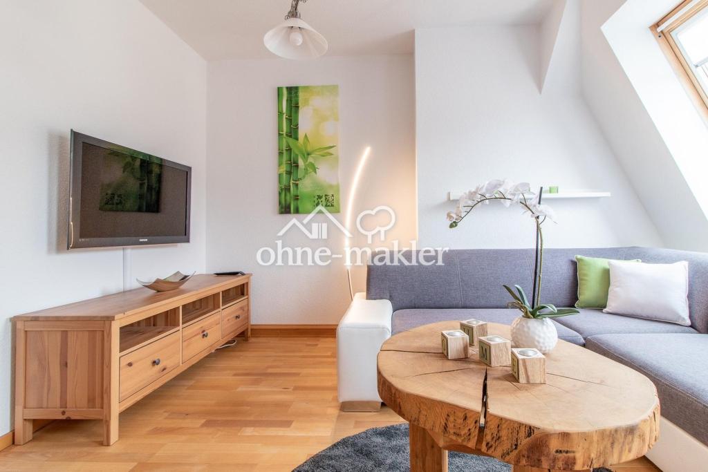 ab 17.08.: sehr schöne, voll möblierte 2-Zi DG-Whg, Luxus- EBK, Balkon - Foto 2
