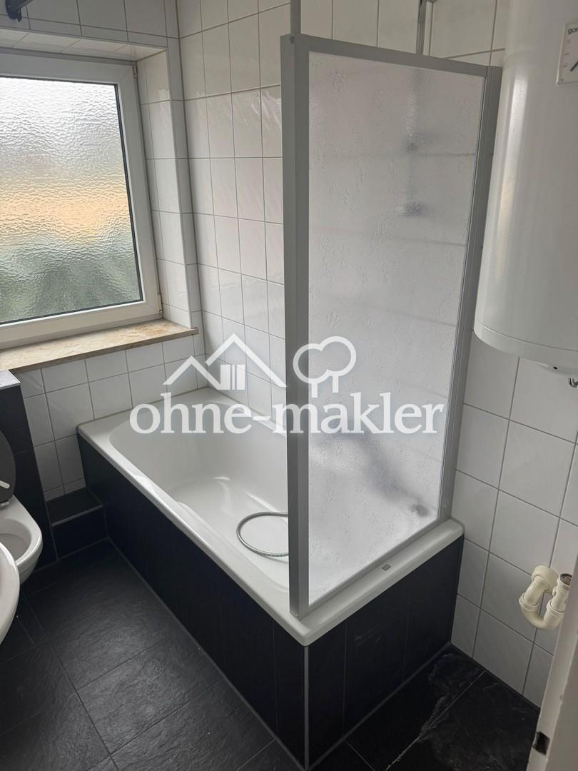 3- Zimmer-Hochparterre- Wohnung mit Einbauküche, Gemeinschaftsgarten und PKW Stellplatz - Foto 5