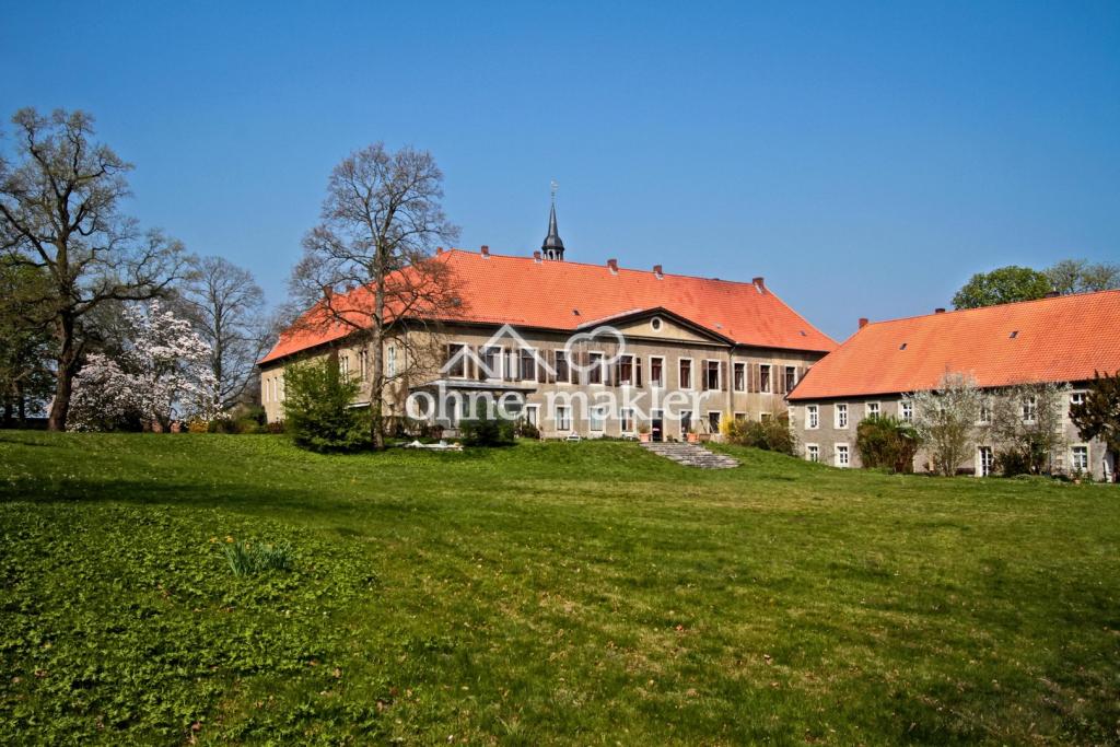 Modern, individuell und mit einem wunderbaren Blick in den Gutspark - Foto 2