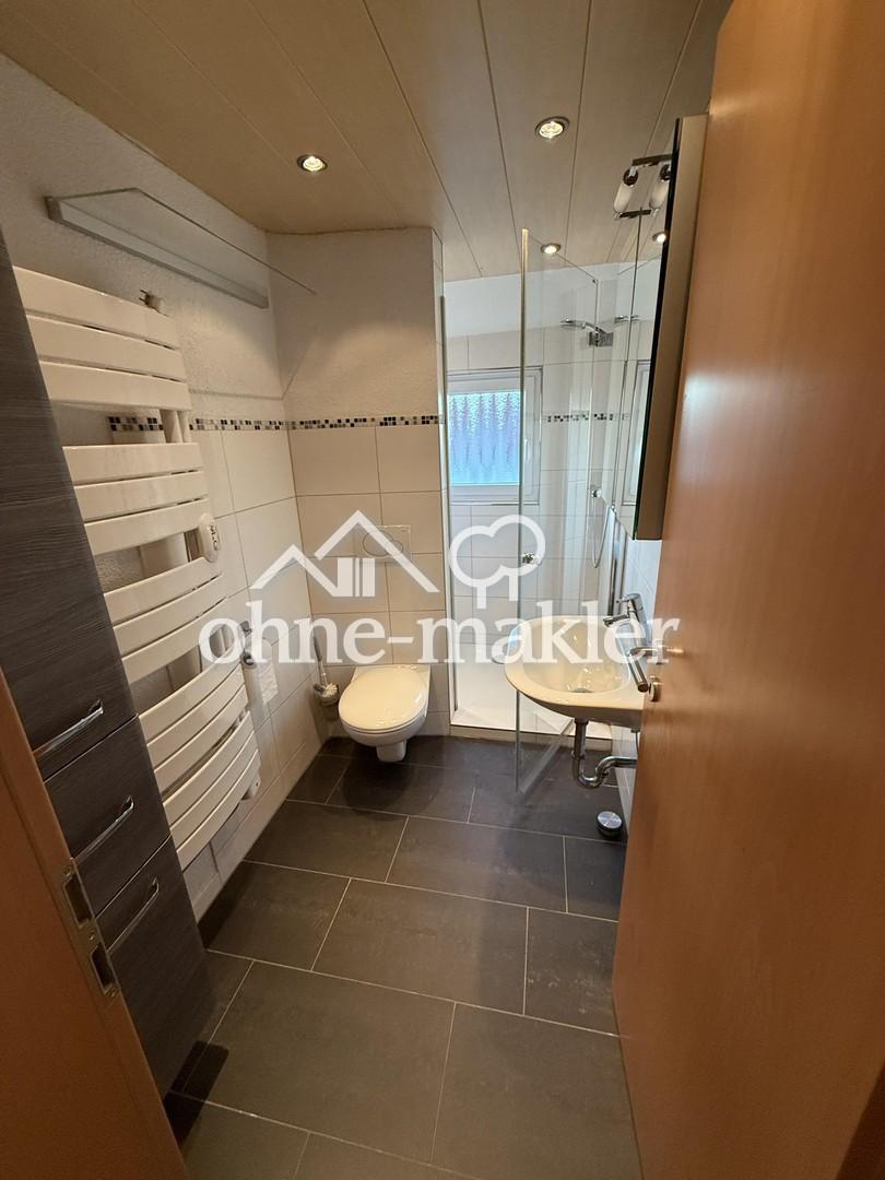 Frisch renovierte 3 Zimmer Wohnung Dachgeschoss nahe Stadtpark zur Erholung für Familen und Paare - Foto 2