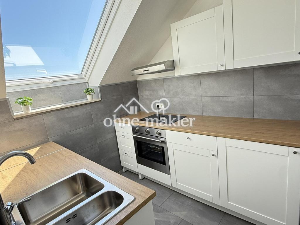 Frisch sanierte 2 Zimmer DG-Wohnung mit Einbauküche und Vorratsraum an der schönen Nordbahntrasse - Photo 1