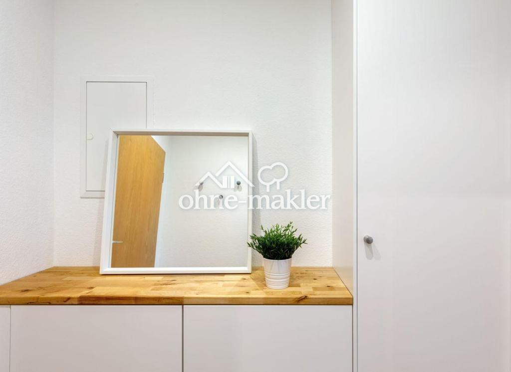 Helle möblierte Wohnung mit Balkon - Photo 3