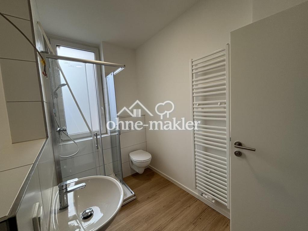 Lichtdurchflutetes Wohnung! 3 Zimmer + Küche mit EBK + Bad - Foto 3