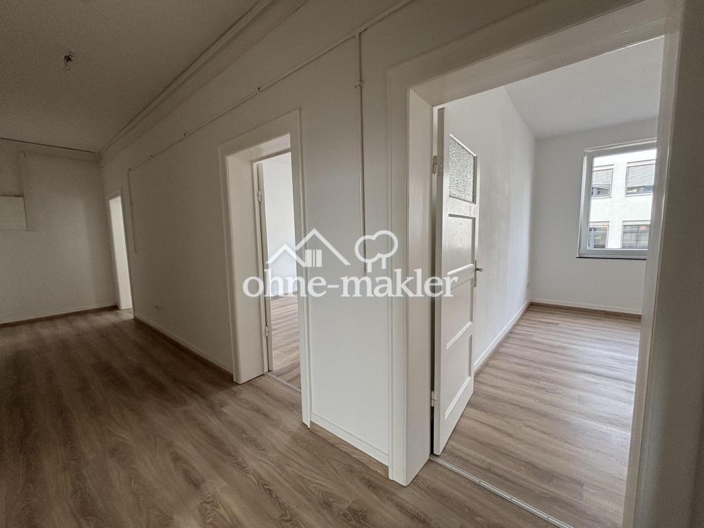 Lichtdurchflutetes Wohnung! 3 Zimmer + Küche mit EBK + Bad - Foto 4