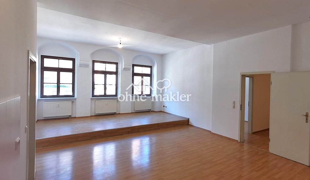 Großzügige, lichtdurchflutete 3-Zimmer-Wohnung im Herzen der Freiberger Altstadt (Fahrstuhl) - Foto 1