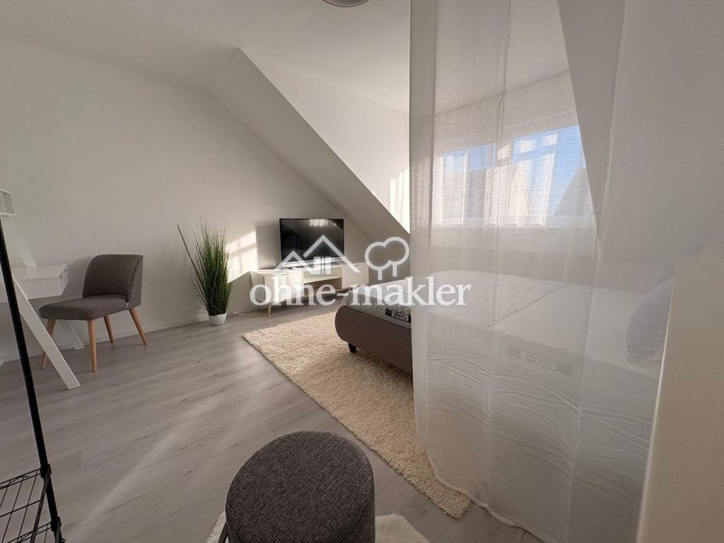 Moderne 3,5-Zimmer-Maisonette möbliert mit Heimkino, Wallbox & Klimaanlage - Photo 3