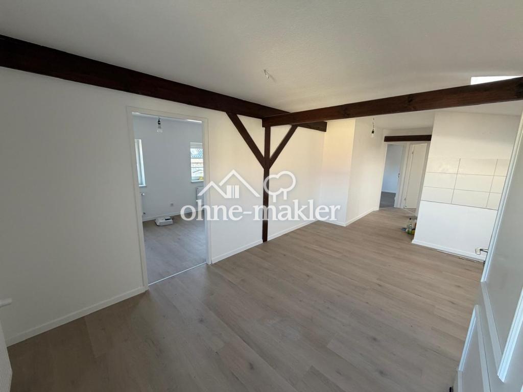 Schöne 3-Raum Dachgeschosswohnung mit zwei Keller und einem Stellplätzen im Herzen von Eberswalde - Foto 2