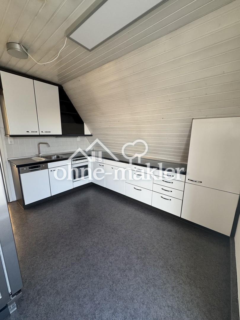 3-Zimmer-Dachgeschosswohnung mit Balkon + EBK in Maisach, Nutzfläche 151 qm, 5 Fußminuten zur S3 - Foto 2