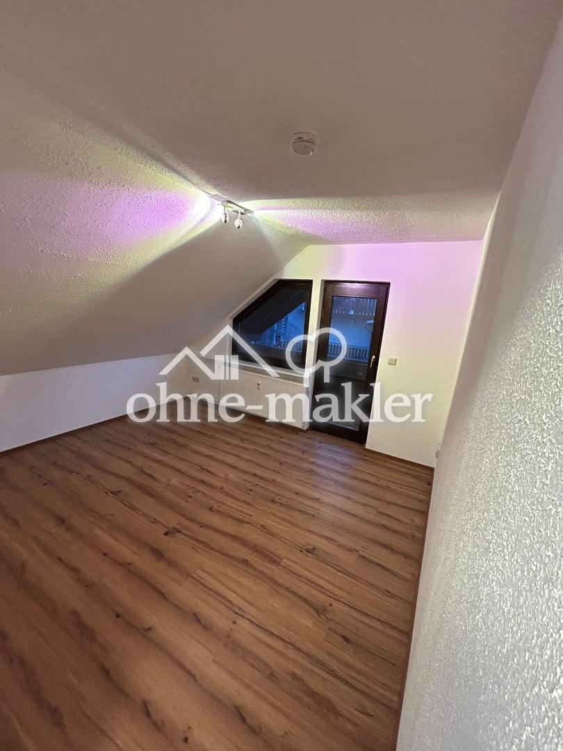 Moderne 3-Zimmer in beliebter Lage mit Einbauküche & Stellplatz - Photo 5