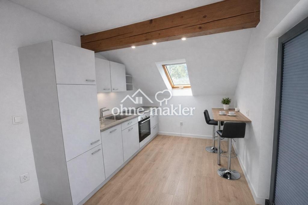 1.190€ warm - Kernsanierte 2,5-Zi-W mit neuem Bad + EBK + Balkon und Garage in Löwenstein - Photo 1