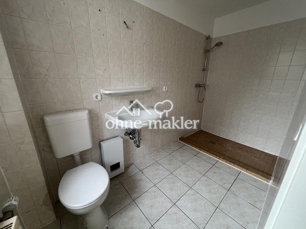 Frisch renovierte 2 Raum Wohnung im Zentrum - Photo 1