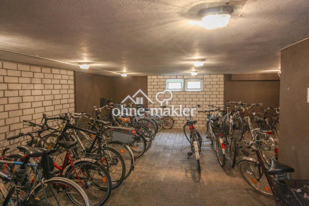 Ruhe in der Stadt: möbliert 42m²-Apartment mit Küche, Bad, Flur, direkt am Rhein. gute Parkmögl - Foto 5