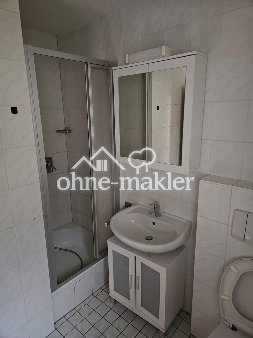 Renovierte, zentrale 1-Zi. Whg. mit schöner Aussicht über Waldshut - Photo 2