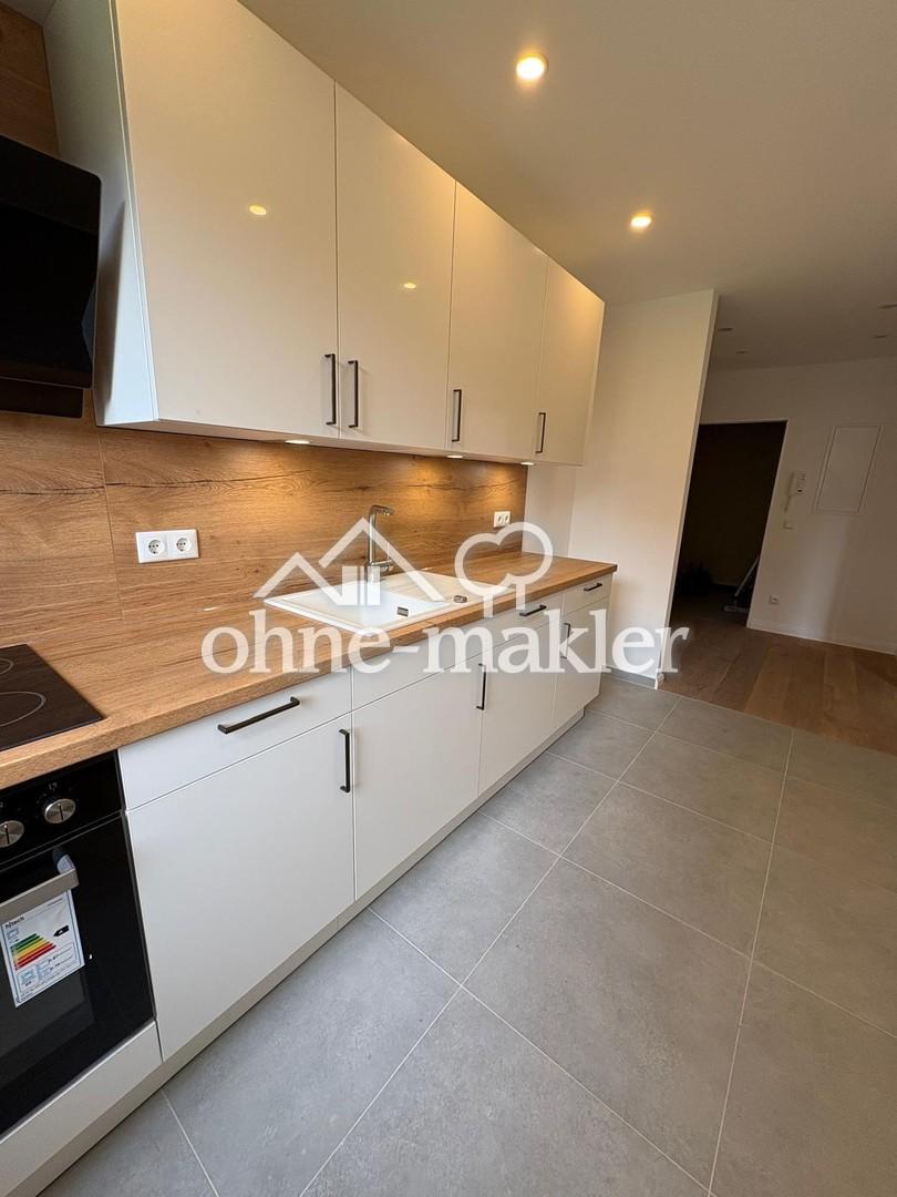 Hochwertig sanierte 2-Zimmer-Wohnung (Erstbezug) mit Balkon und neuer Einbauküche - Photo 2