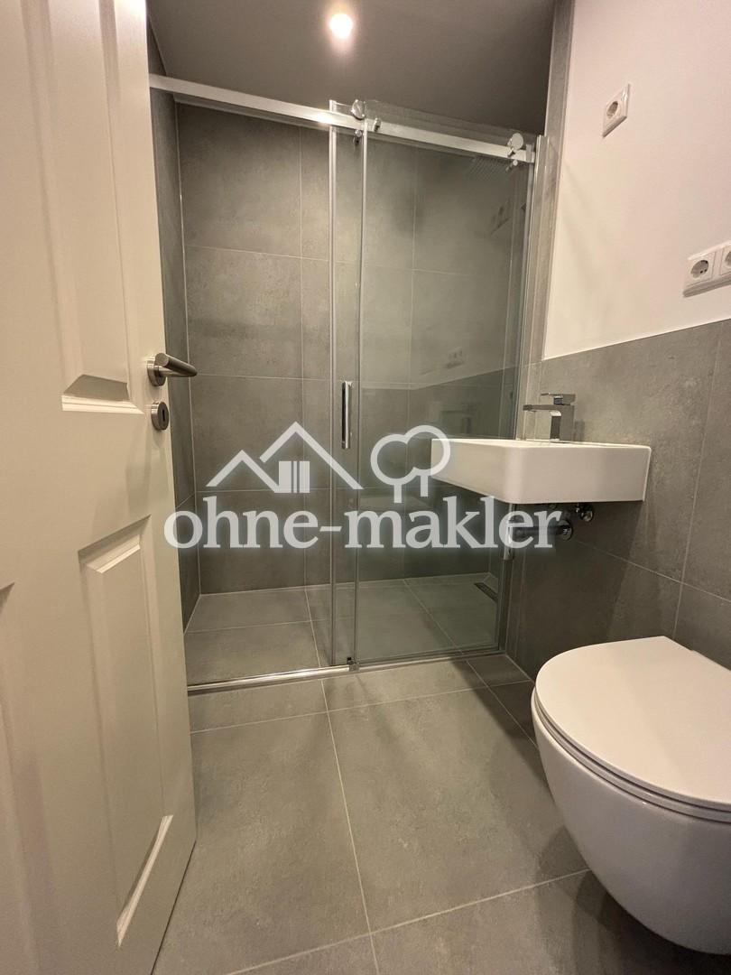 Hochwertig sanierte 2-Zimmer-Wohnung (Erstbezug) mit Balkon und neuer Einbauküche - Photo 4