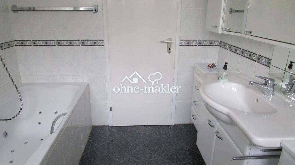 Große helle Wohnung mit großem Garten, in bevorzugter Wohnlage - Photo 4