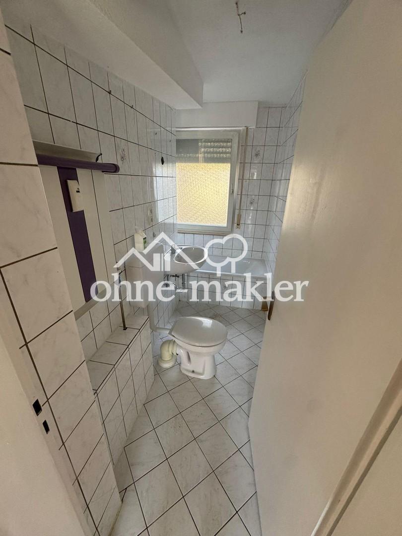 Helle frisch renovierte 3-Zimmer-Wohnung mit Balkon und super Grundriss - Photo 2