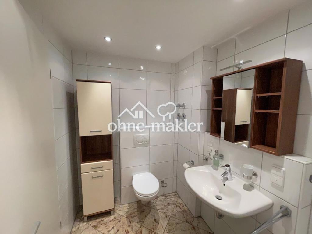 Schicke + komfortable 3-Zimmer-Wohnung mit Garten + 2 Terrassen + Bad + Duschbad + TG-Stellplatz! - Photo 1