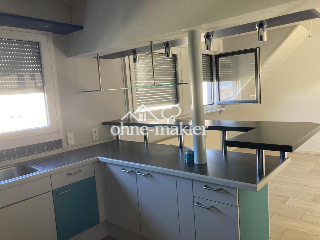 Freundliche 3-Zimmer-DG-Wohnung mit Balkon und Einbauküche in Kenn - Foto 4