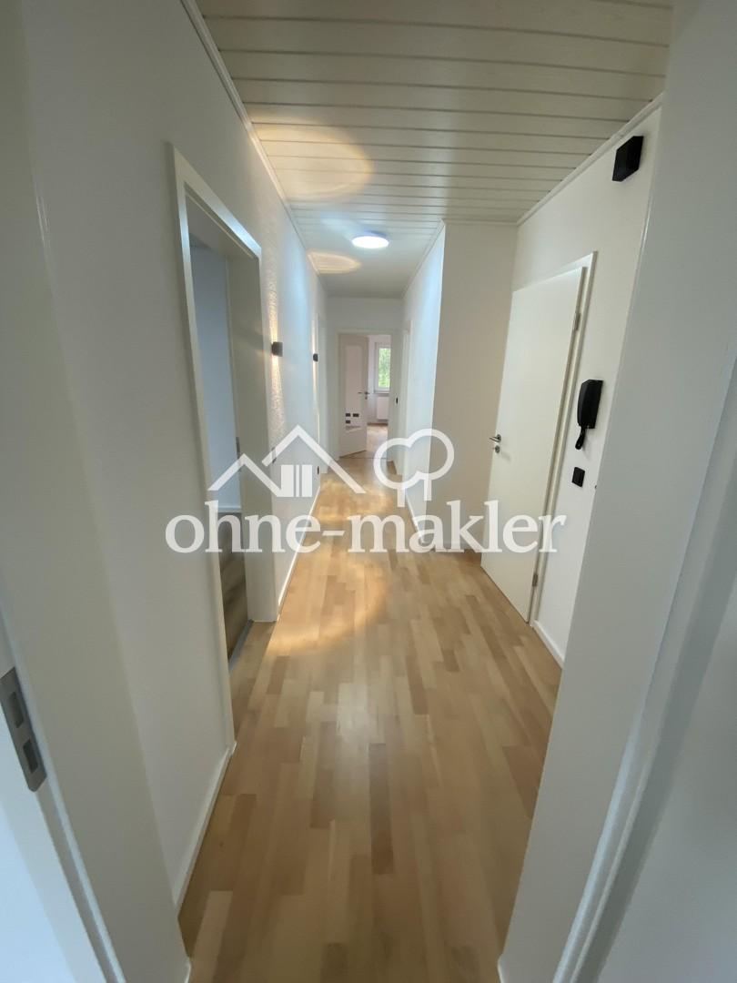 Frisch, modern, bezugsfertig – 3 Zimmer-Wohnung mit Balkon ins Grüne - Foto 4