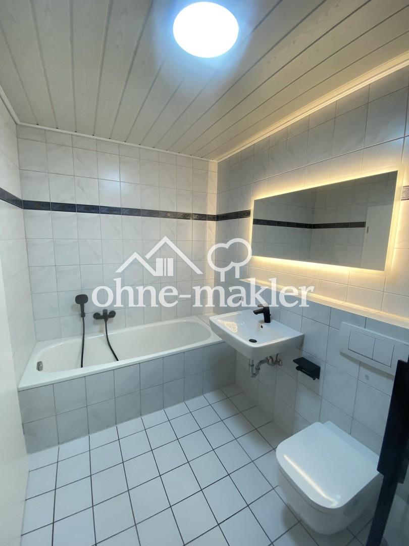 Frisch, modern, bezugsfertig – 3 Zimmer-Wohnung mit Balkon ins Grüne - Foto 1