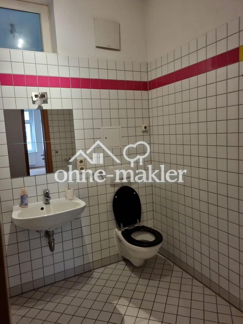 Schöne renovierte 3 Raum Wohnung mit Tageslicht Bad - Photo 1