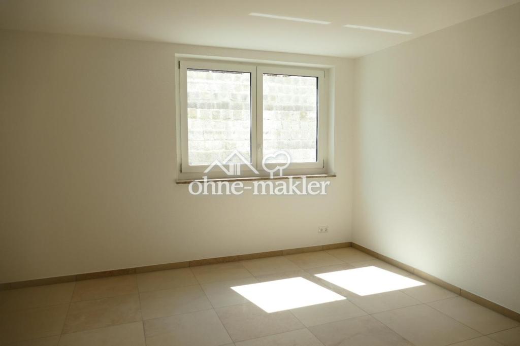 Neubau-Erstbezug, moderne Doppelhaushälfte mit 7 Zimmer - Foto 3