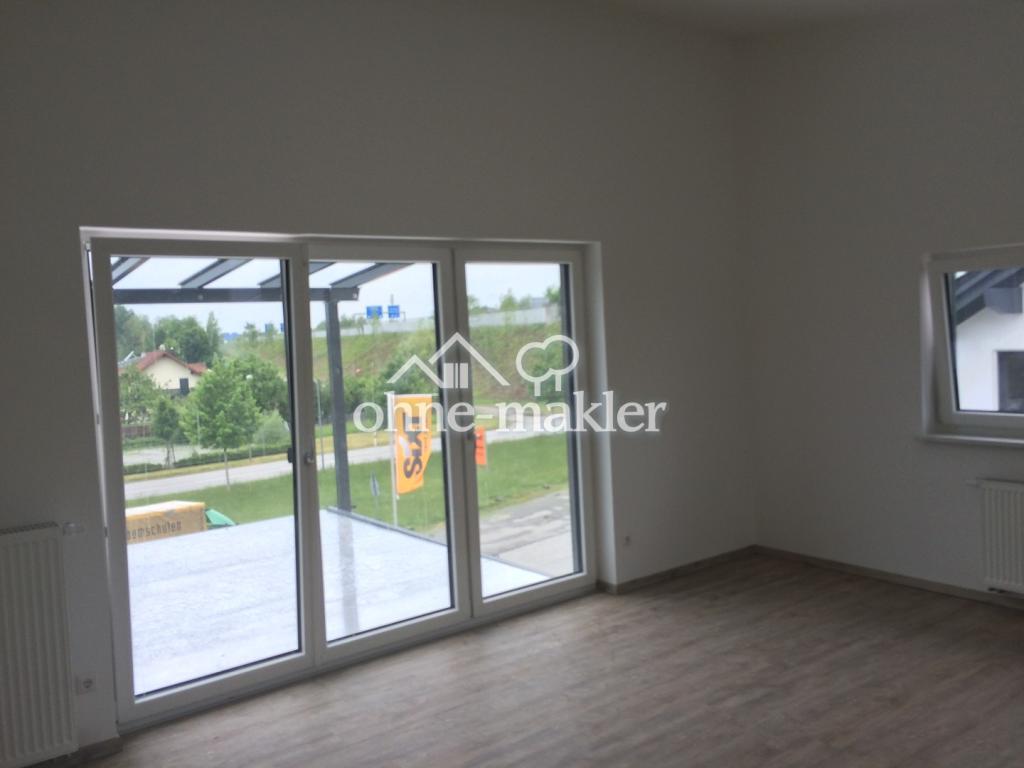 Lichtdurchflutete und neu gebaute 2-Zimmer Wohnung mit Terrasse und EBK, ohne Courtage - Nr. 7 - Foto 4