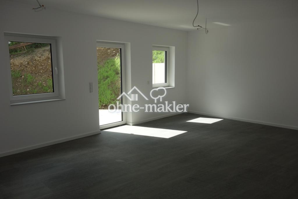 Moderne Neubau-Wohnung mit Einbauküche + großer Terrasse! - Foto 2