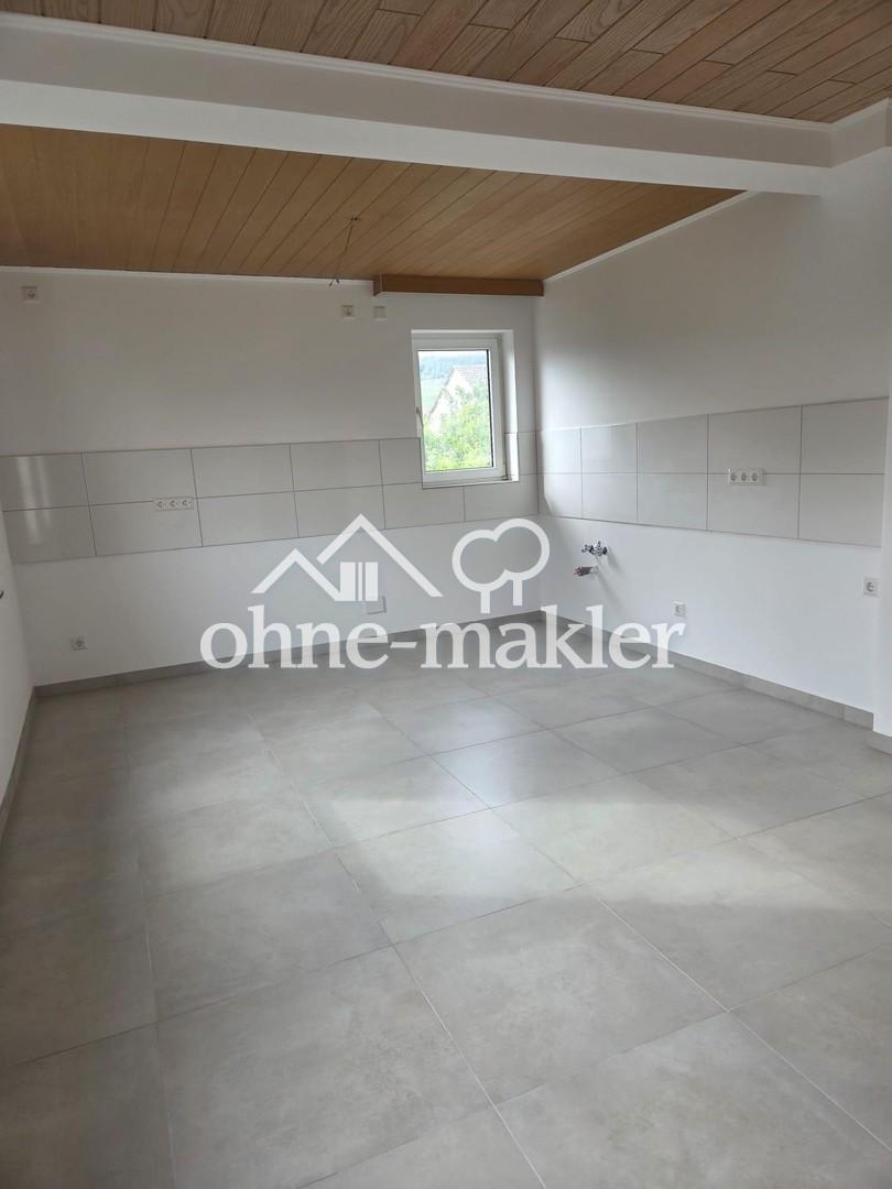 Helle 4-Zimmer-Wohnung mit Balkon und Stellplatz in Thüngersheim - Photo 3