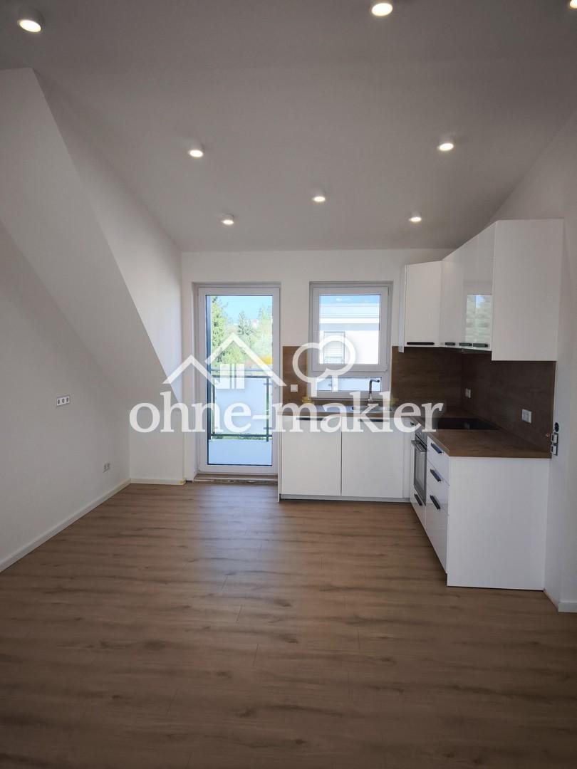 Hochwertige 2-Zi-DG-Wohnung mit Balkon, hohen Decken & offenem Wohnbereich – Erstbezug / Privat - Photo 1